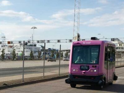 sj&auml;lvk&ouml;rande buss i Helsingborg