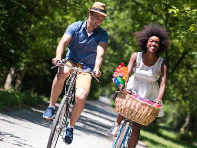 cyklister, glada, ungdomar, sommar