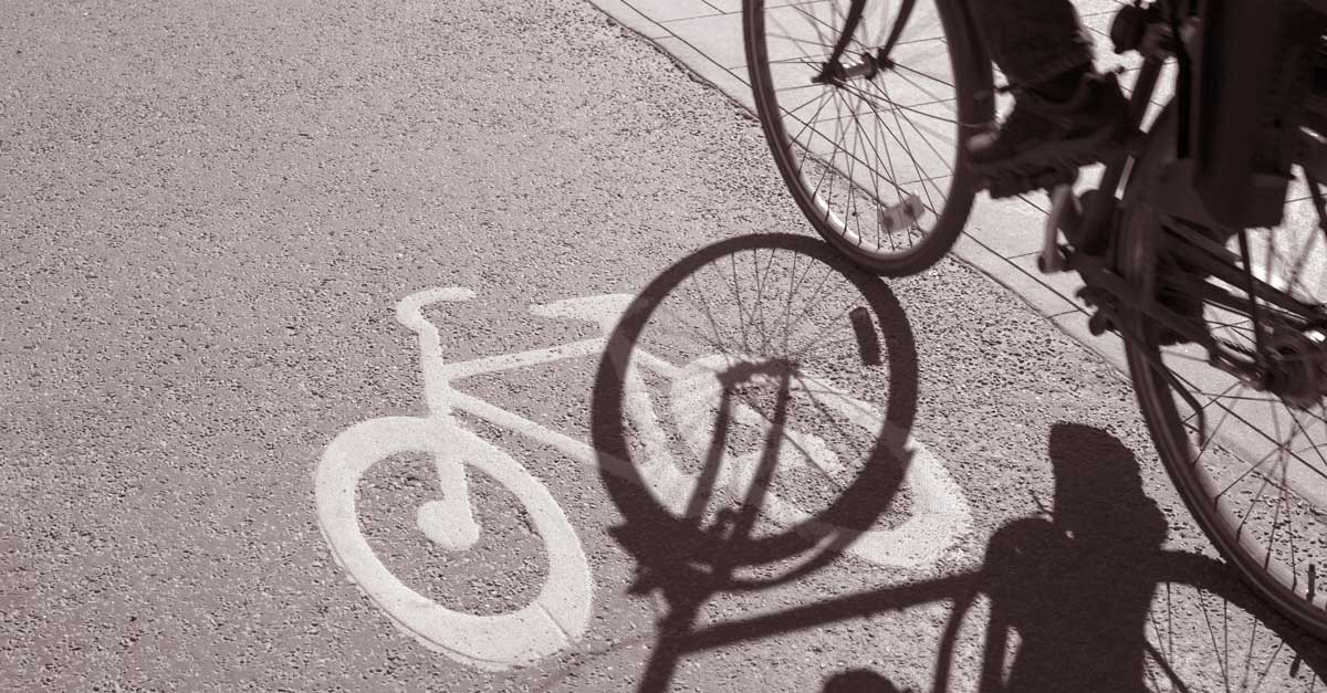 cykel p&aring; cykelbana