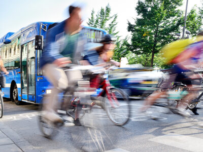 cyklister, buss, stadsmilj&ouml;