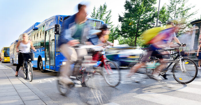 cyklister, buss, stadsmilj&ouml;