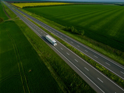 F&ouml;rnybart f&ouml;r tunga lastbilstransporter